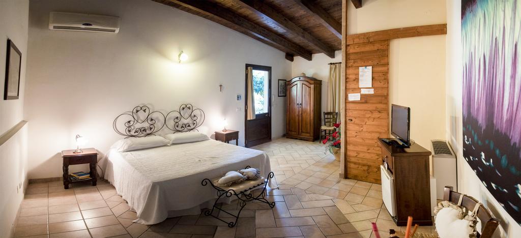 Alba Bed & Breakfast เมเลนดูญโญ ภายนอก รูปภาพ