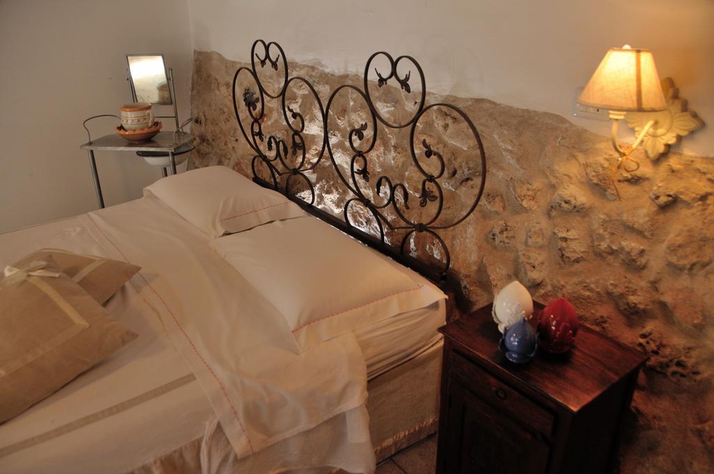 Alba Bed & Breakfast เมเลนดูญโญ ภายนอก รูปภาพ